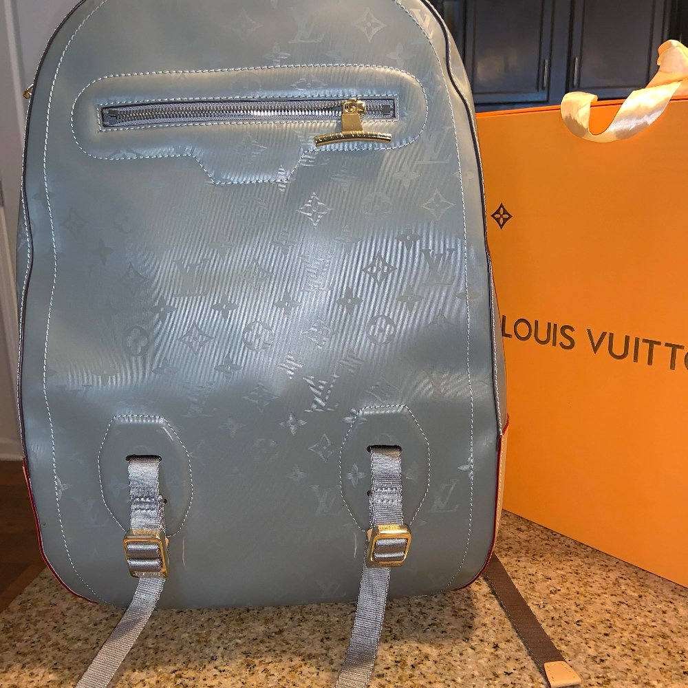 Louis Vuitton Titanium Backpack - Picture 2 of 6